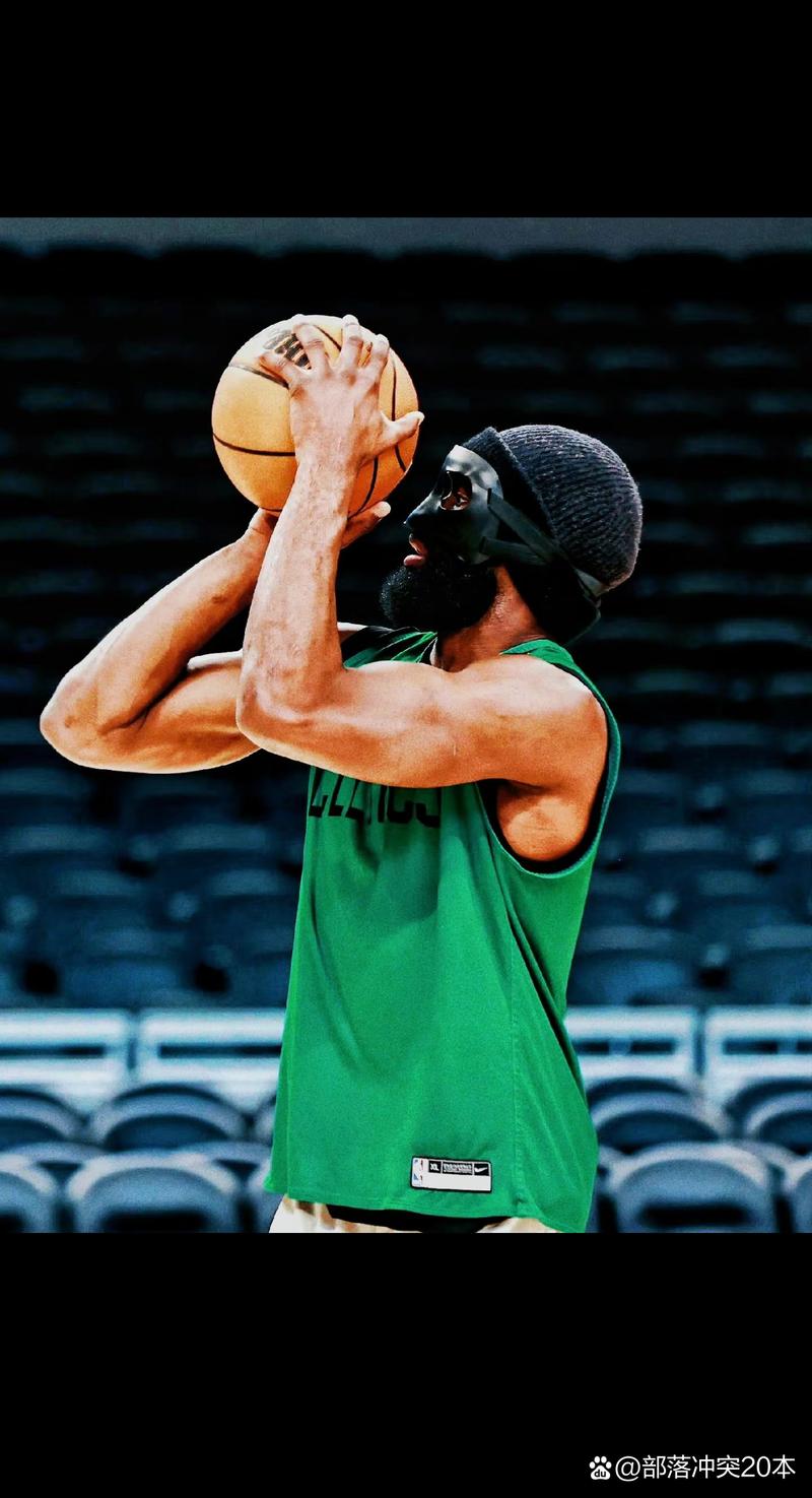 梅开二度助那不勒斯战胜尤文，霍伊伦当选全场最佳球员（梅开二度助那不勒斯击败尤文，霍伊伦荣膺全场最佳）