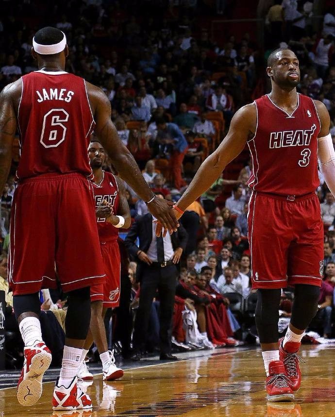 德甲保级大战愈加激烈（德甲保级之争日趋白热化）