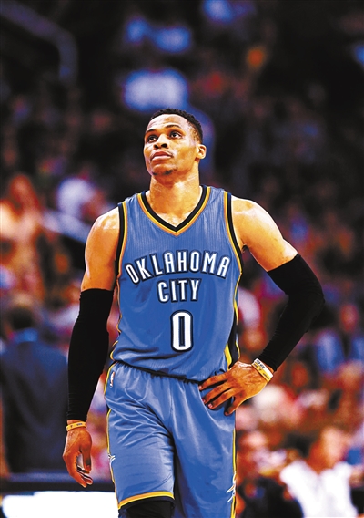 送出助攻，比朔夫当选拜仁vs勒沃库森全场最佳球员（凭借助攻，比朔夫荣膺拜仁对勒沃库森全场最佳）