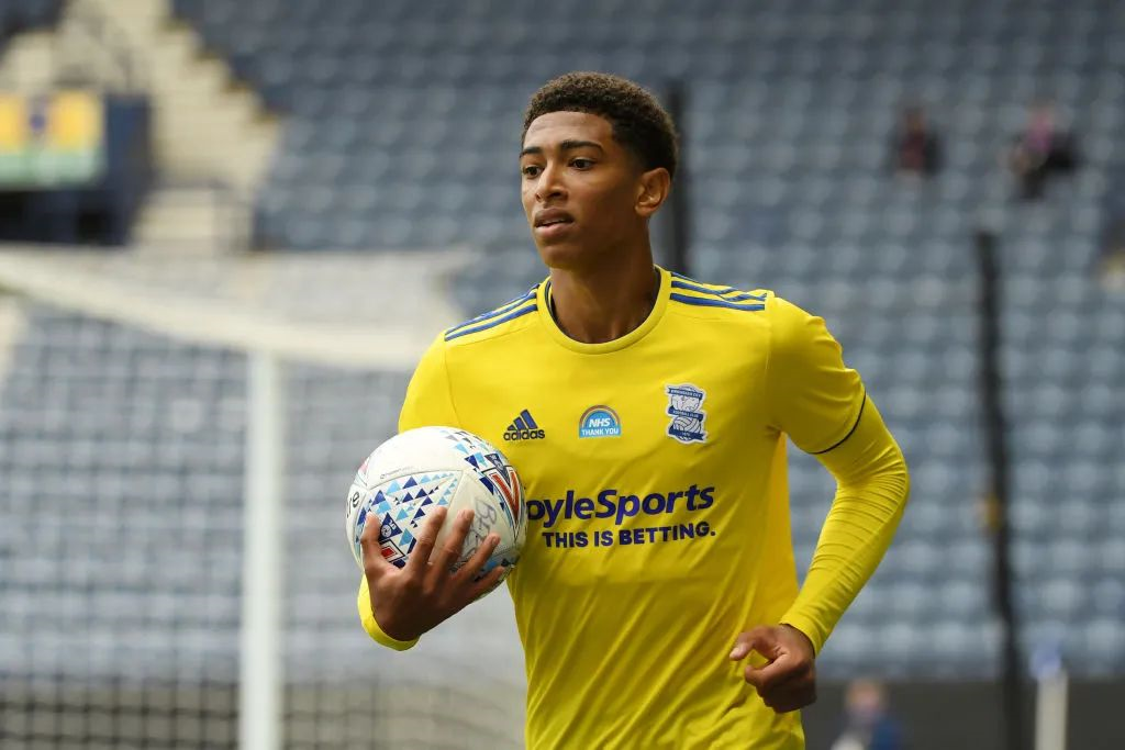 浦项铁人vs全北现代首发：特谢拉、阿方索出战（浦项铁人战全北现代首发出炉：特谢拉、阿方索先发）