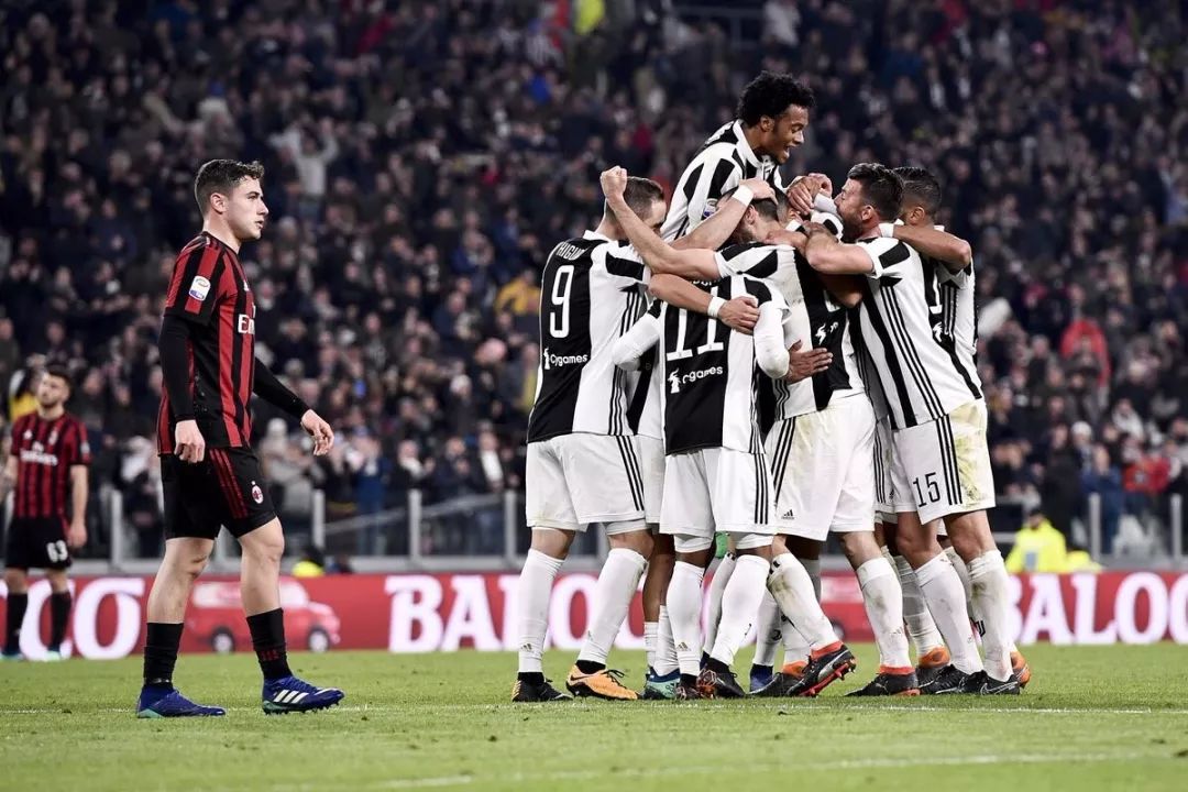 梅西：我向瓜迪奥拉学习到了很多，他改变了整个英超的踢法（梅西：我从瓜迪奥拉身上获益良多，他革新了英超的踢法）