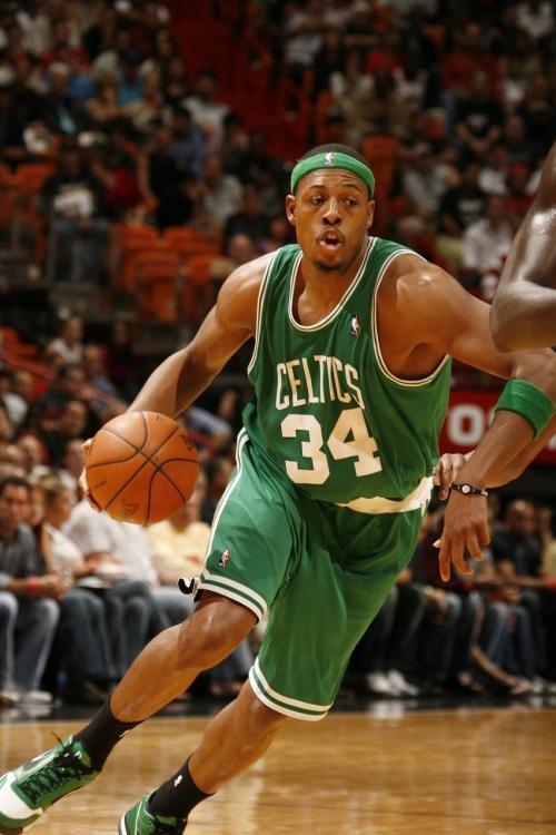 邵佳一就是去得罪人的，一帮30岁以上国脚将被放弃，牵动十人以上利益（邵佳一铁腕调整：多名30岁以上国脚或被弃用，牵动十余人利益）